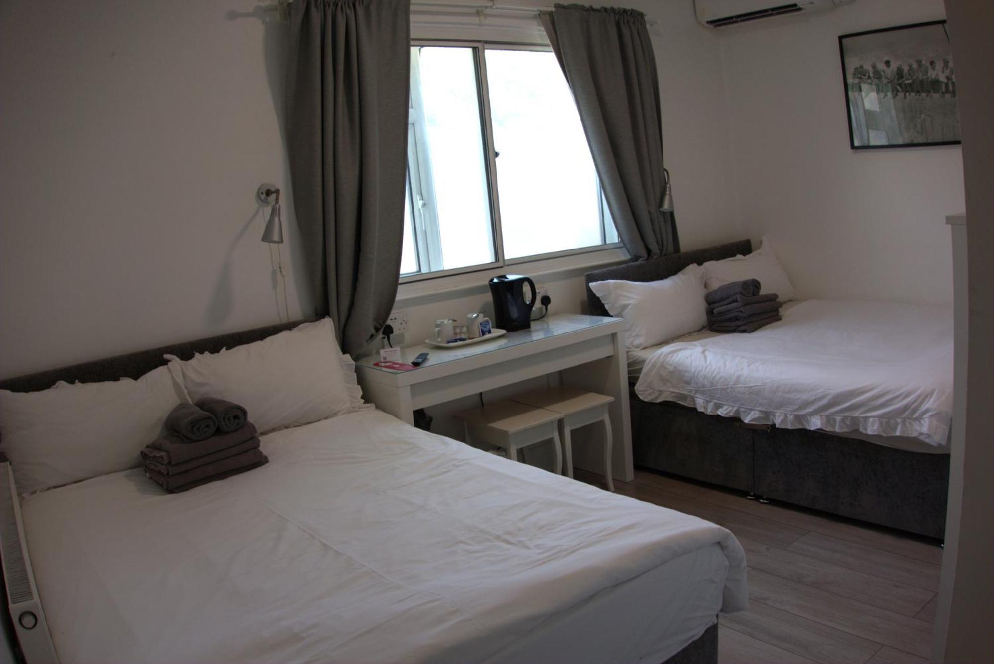Abbey Point Hotel เวมบลีย์ ภายนอก รูปภาพ